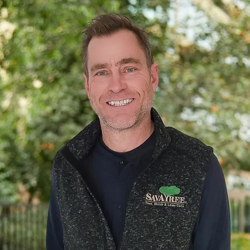 Headshot of SavATree Arborist Andrew Crass