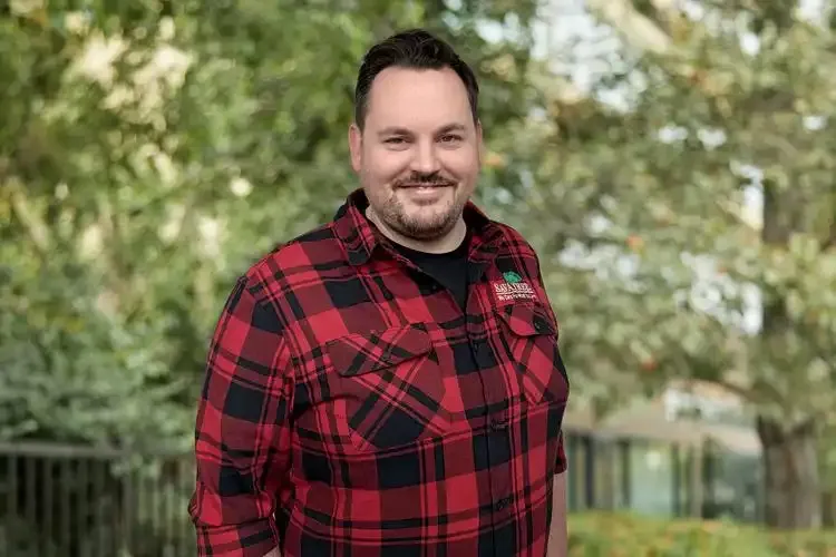 Headshot of SavATree Arborist Austin Veatch