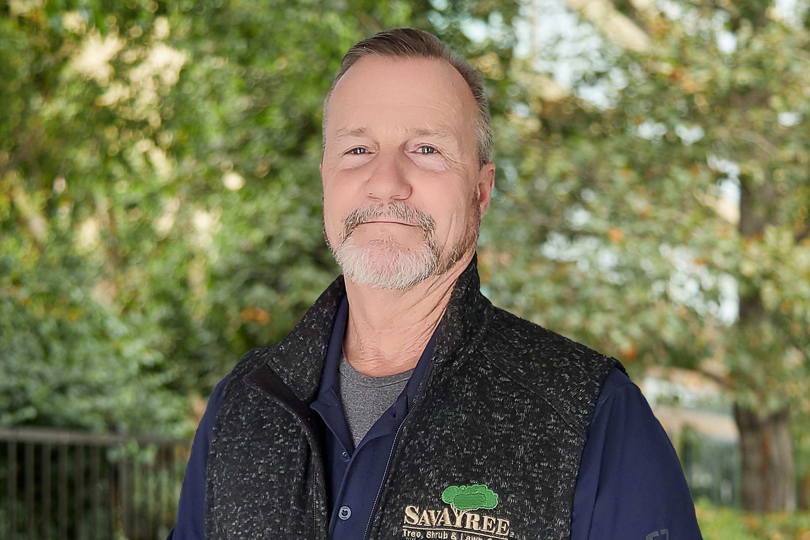 Headshot of SavATree Arborist Greg Elledge