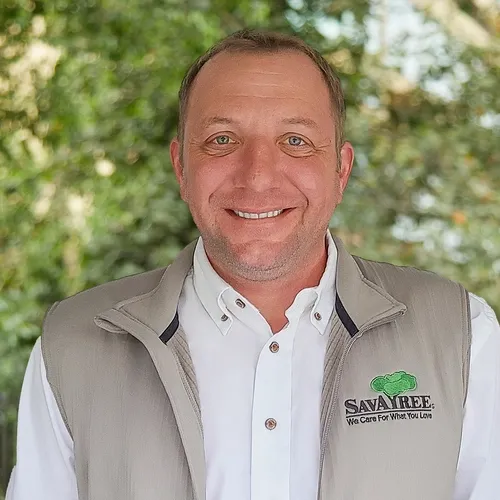 Headshot of SavATree Arborist Jesse Neibauer