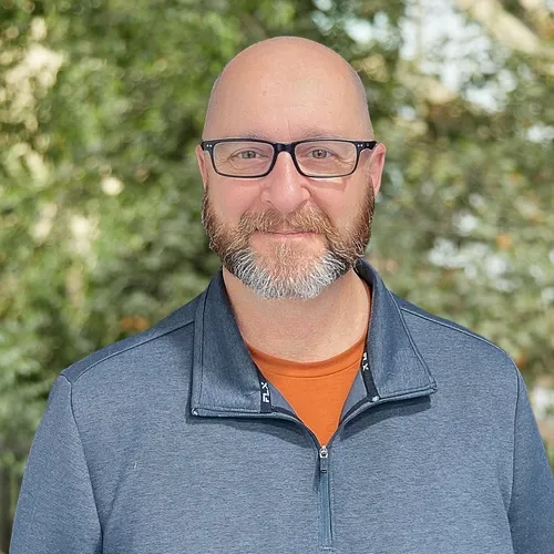 Headshot of SavATree Arborist Mitch Jones