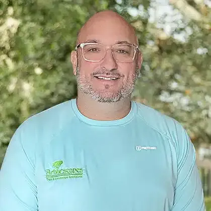 Headshot of SavATree Arborist Matthew Davenport