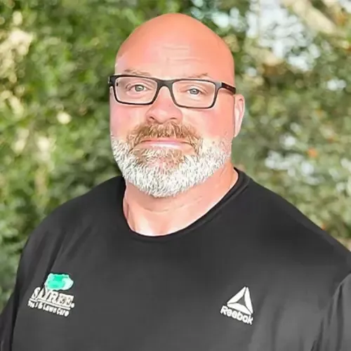 Headshot of SavATree Arborist Mike Anderson