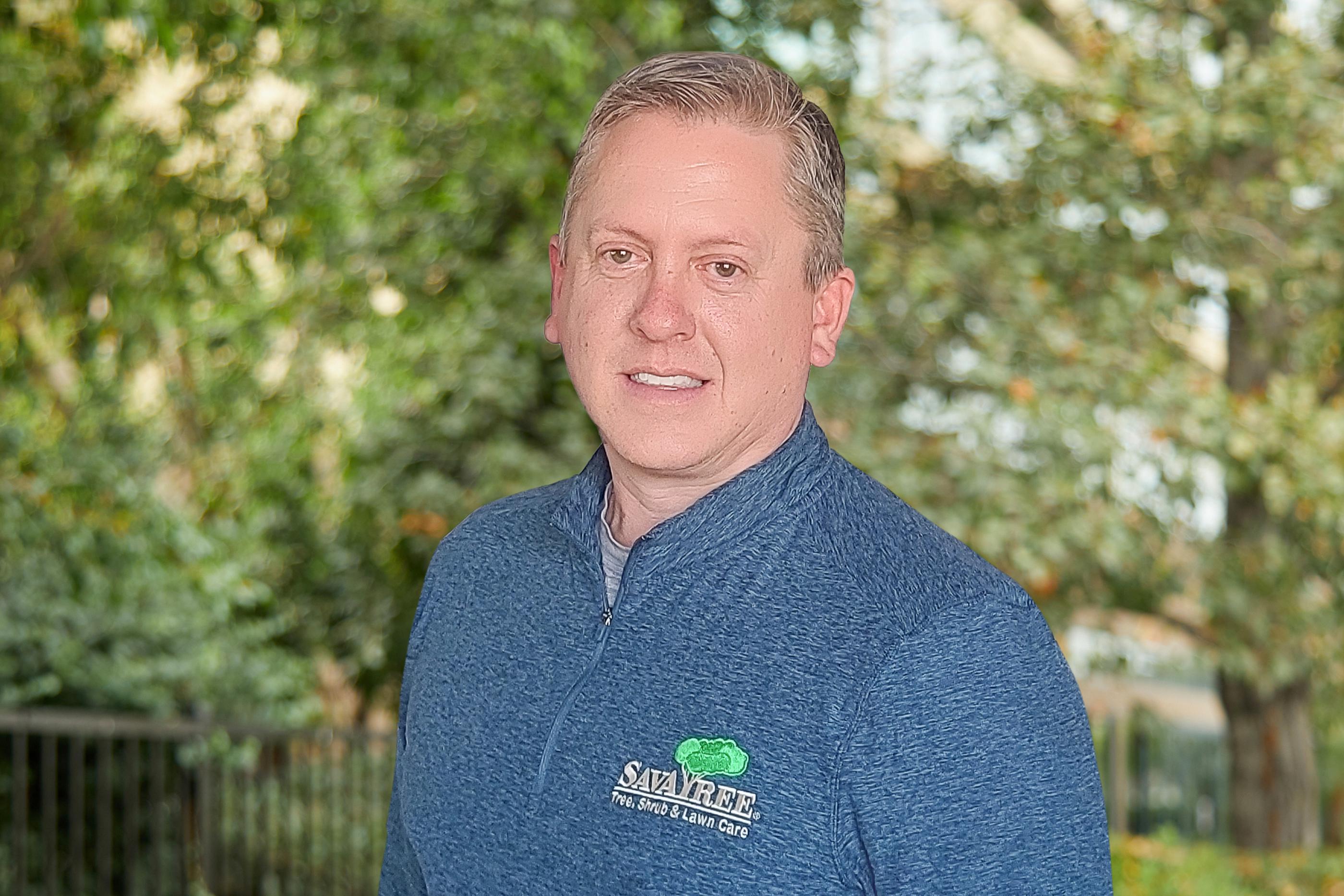 Headshot of SavATree Arborist Scott Henke
