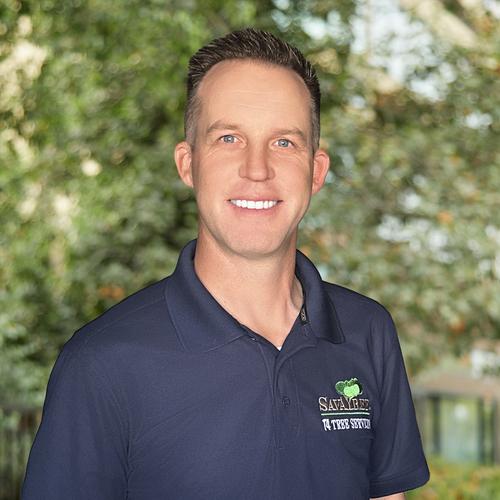 Headshot of SavATree Arborist Teddy Hildebrandt