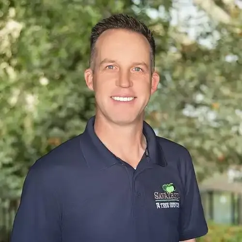Headshot of SavATree Arborist Teddy Hildebrandt